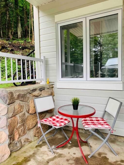 Condo Entier, Fully Equiped Pool And Spa Only In Summer Mont-Tremblant Exterior photo