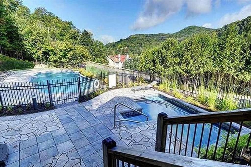 Condo Entier, Fully Equiped Pool And Spa Only In Summer Mont-Tremblant Exterior photo